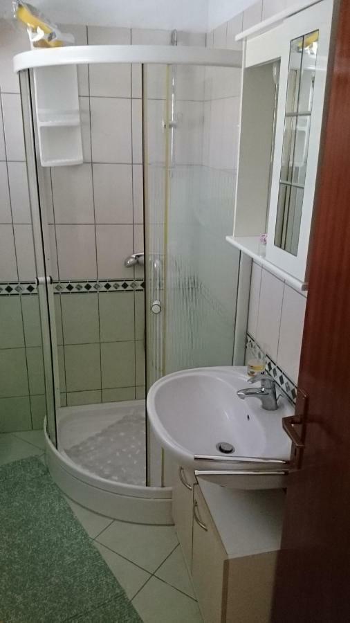 ホテル Apartman Palme シベニク エクステリア 写真